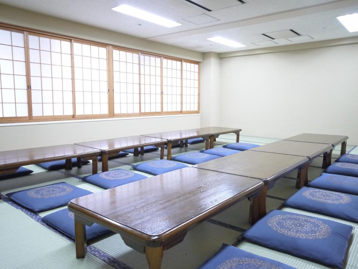 U-Community Hotel Higashi osaka Bagian luar foto